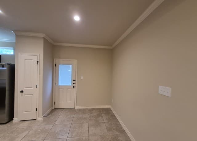 6523  Marcel Way Unit 102, San Antonio, TX 78233 — photo 7