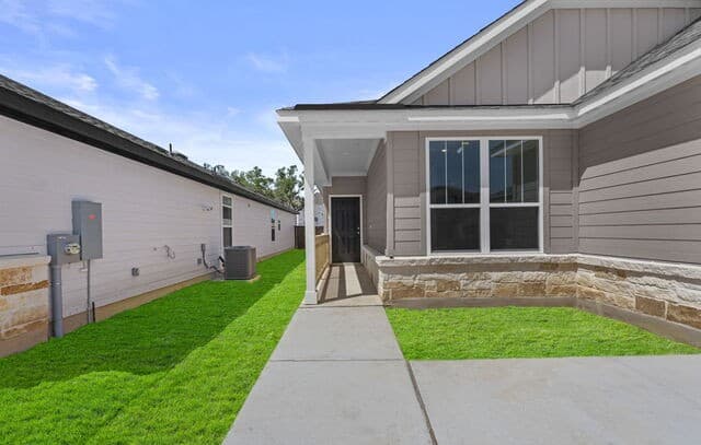 216  Wild Yonder Ln