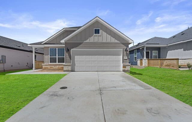 216  Wild Yonder Ln, Boerne, TX 78006 — photo 2