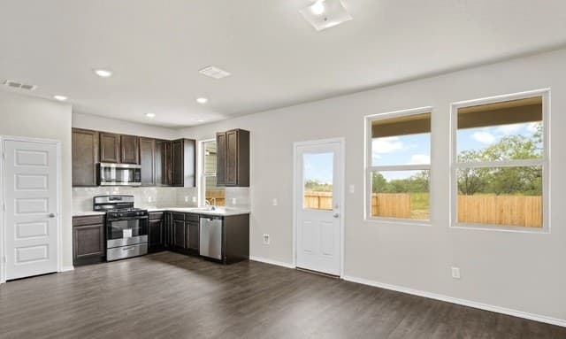 5118  Sandstone Way, San Antonio, TX 78222 — photo 4