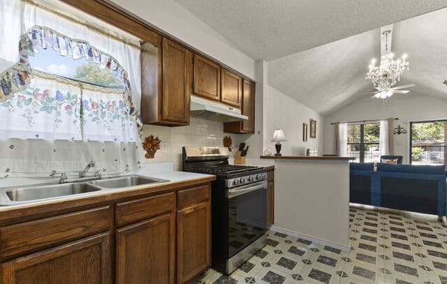 114  Iroquois, San Antonio, TX 78211 — photo 7