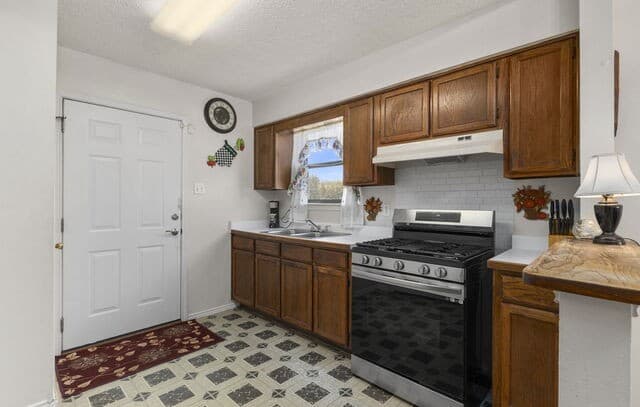 114  Iroquois, San Antonio, TX 78211 — photo 9
