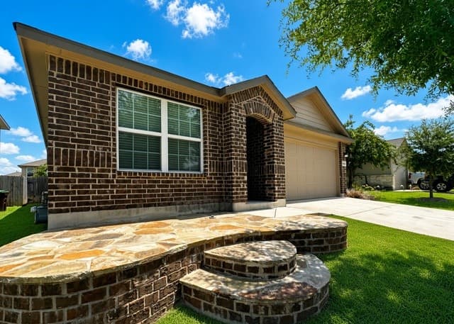 8936  Taylor Grove