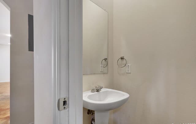 7823  Kingsbury Wood Unit 4, San Antonio, TX 78240 — photo 10