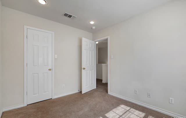 7823  Kingsbury Wood Unit 4, San Antonio, TX 78240 — photo 16