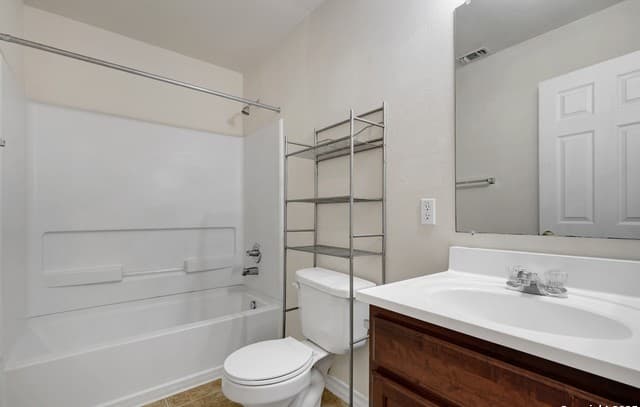 7823  Kingsbury Wood Unit 4, San Antonio, TX 78240 — photo 17
