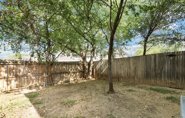 7823  Kingsbury Wood Unit 4, San Antonio, TX 78240 — photo 21
