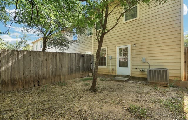 7823  Kingsbury Wood Unit 4, San Antonio, TX 78240 — photo 22