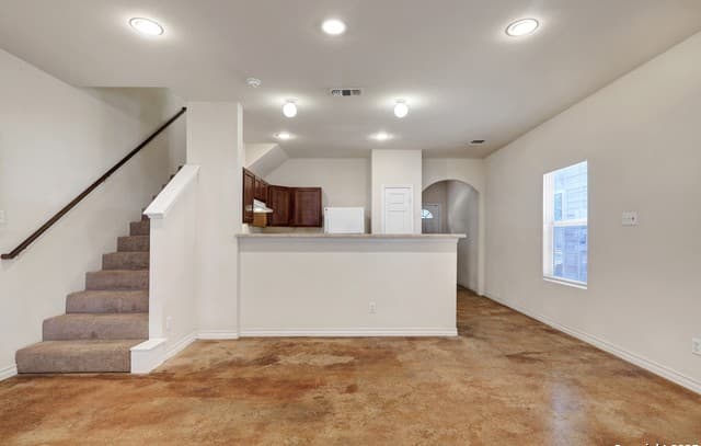 7823  Kingsbury Wood Unit 4, San Antonio, TX 78240 — photo 4