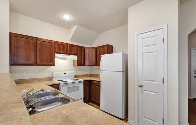 7823  Kingsbury Wood Unit 4, San Antonio, TX 78240 — photo 8