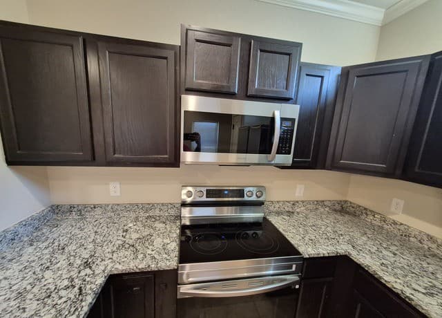6306  Luglio Lane Unit 201, San Antonio, TX 78233 — photo 8