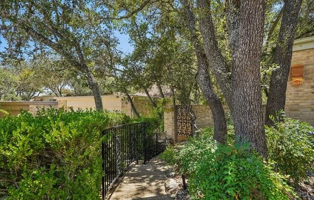 11608  Caprock St, San Antonio, TX 78230 — photo 6