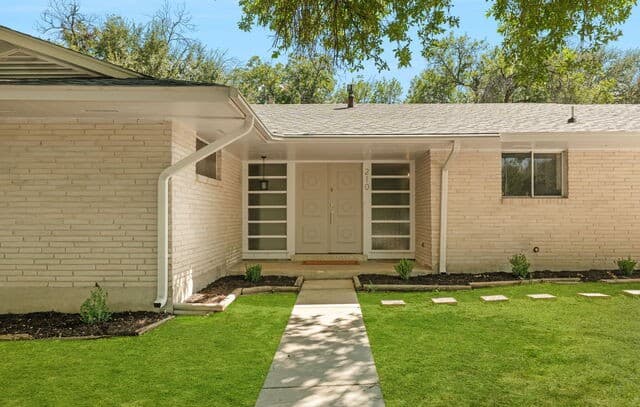 210  Fantasia St, San Antonio, TX 78216 — photo 2