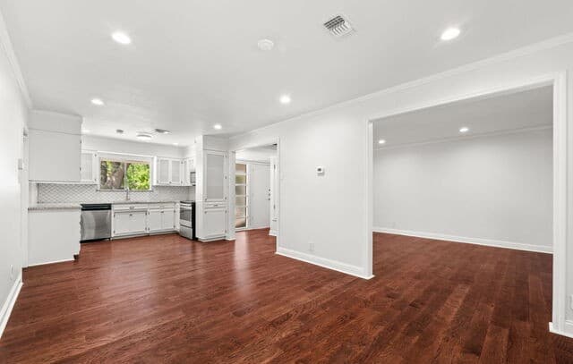 210  Fantasia St, San Antonio, TX 78216 — photo 4
