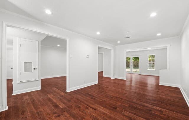 210  Fantasia St, San Antonio, TX 78216 — photo 8