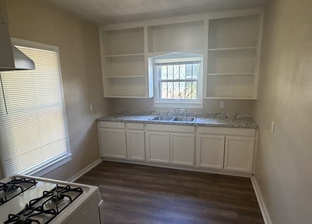 1015  Saint James, San Antonio, TX 78202 — photo 15