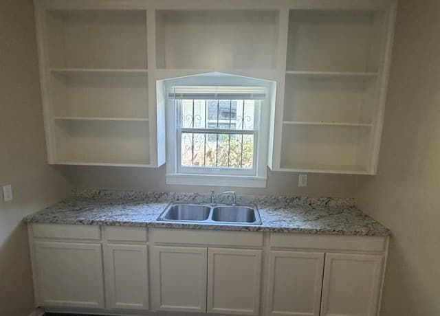 1015  Saint James, San Antonio, TX 78202 — photo 16