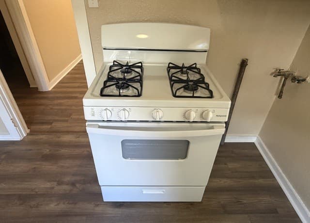 1015  Saint James, San Antonio, TX 78202 — photo 20