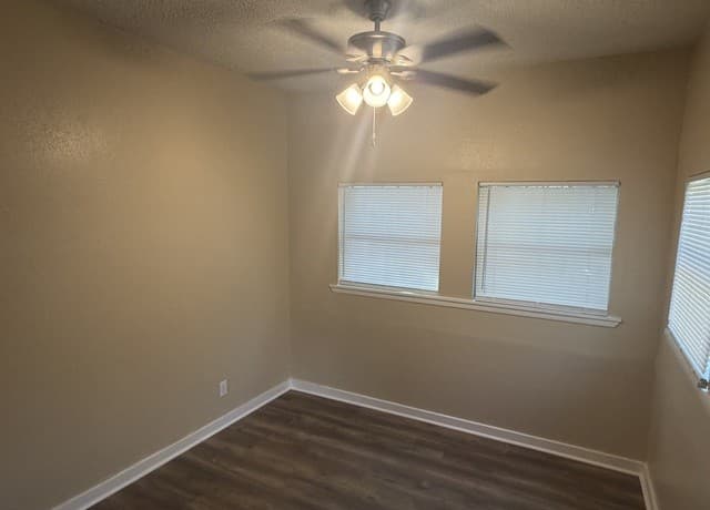 1015  Saint James, San Antonio, TX 78202 — photo 21