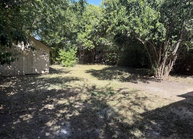 1015  Saint James, San Antonio, TX 78202 — photo 25
