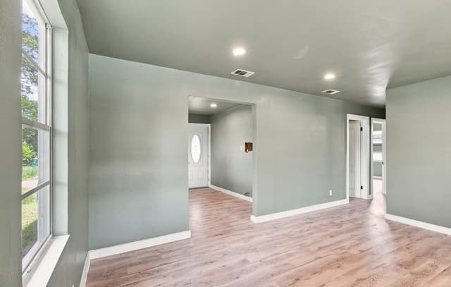 2238  Sw 19th St, San Antonio, TX 78207 — photo 6