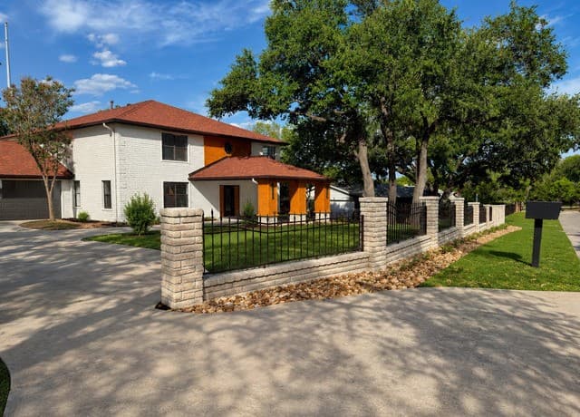 3919  Midvale Dr, San Antonio, TX 78229 — photo 6