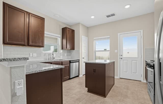 5502  Daniel Way, St Hedwig, TX 78152 — photo 9