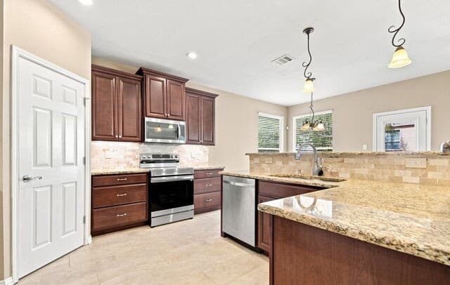 4719  Emden Holw, San Antonio, TX 78247 — photo 17