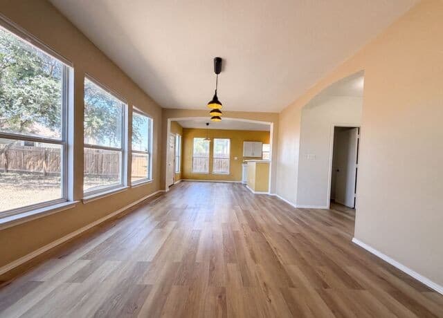 5759  Midcrown Dr, San Antonio, TX 78218 — photo 8