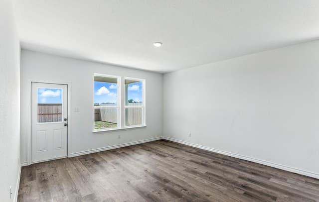 8369  Hamrick Circle, San Antonio, TX 78252 — photo 11