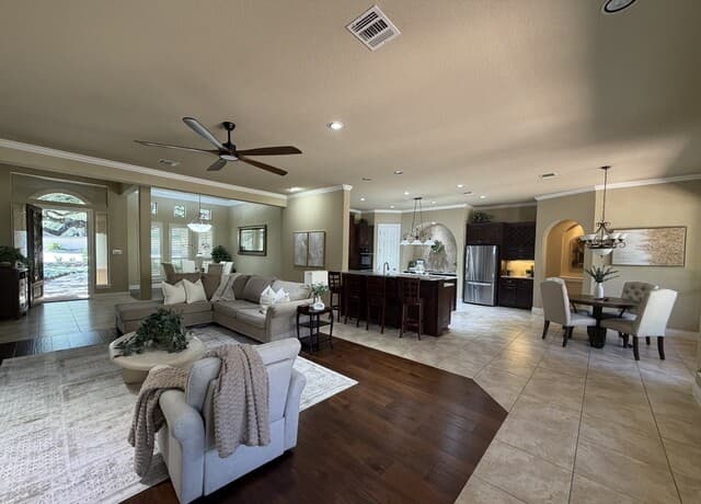402  Cameron Cir, San Antonio, TX 78258 — photo 10
