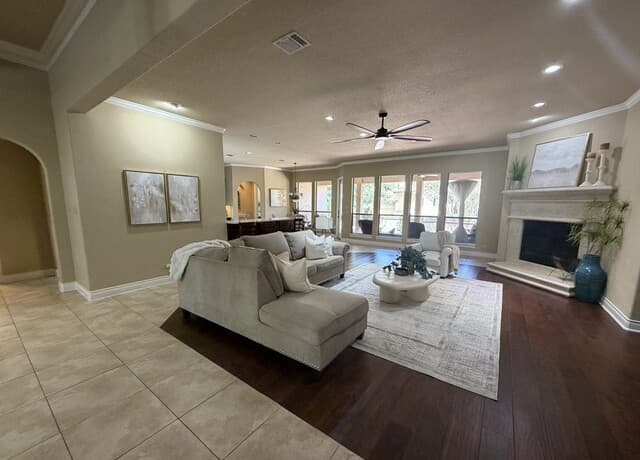 402  Cameron Cir, San Antonio, TX 78258 — photo 4