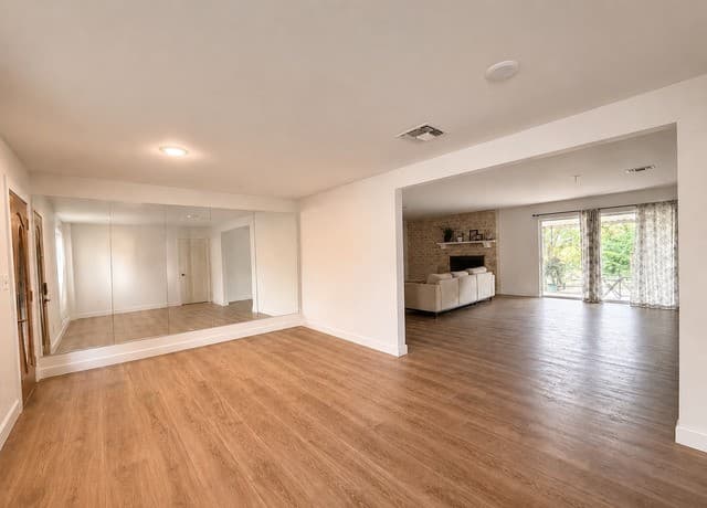 4018  Mooresfield St, San Antonio, TX 78217 — photo 2