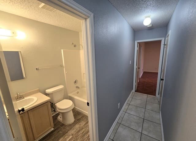 10311  Fork Crk, San Antonio, TX 78245 — photo 17