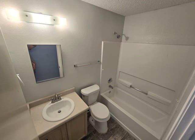 10311  Fork Crk, San Antonio, TX 78245 — photo 18