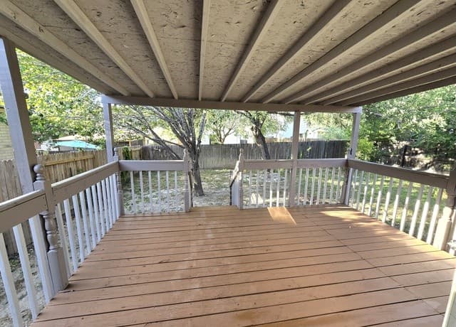 10311  Fork Crk, San Antonio, TX 78245 — photo 20