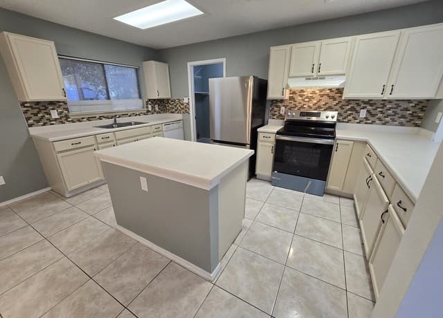10311  Fork Crk, San Antonio, TX 78245 — photo 5