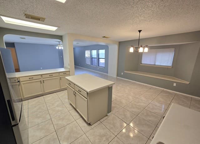 10311  Fork Crk, San Antonio, TX 78245 — photo 7