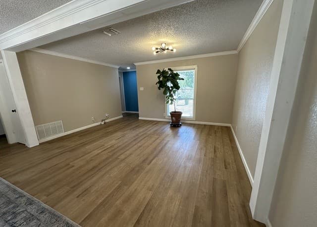 1023  Morey Peak Dr, San Antonio, TX 78213 — photo 8