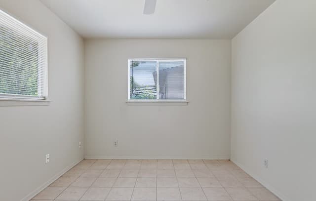 1037  Valley Forge Dr, Schertz, TX 78154 — photo 11