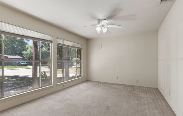 1037  Valley Forge Dr, Schertz, TX 78154 — photo 4