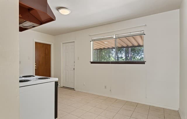 1037  Valley Forge Dr, Schertz, TX 78154 — photo 5