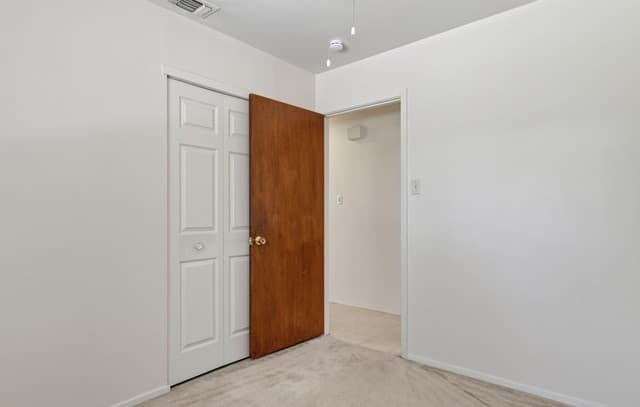 1037  Valley Forge Dr, Schertz, TX 78154 — photo 9