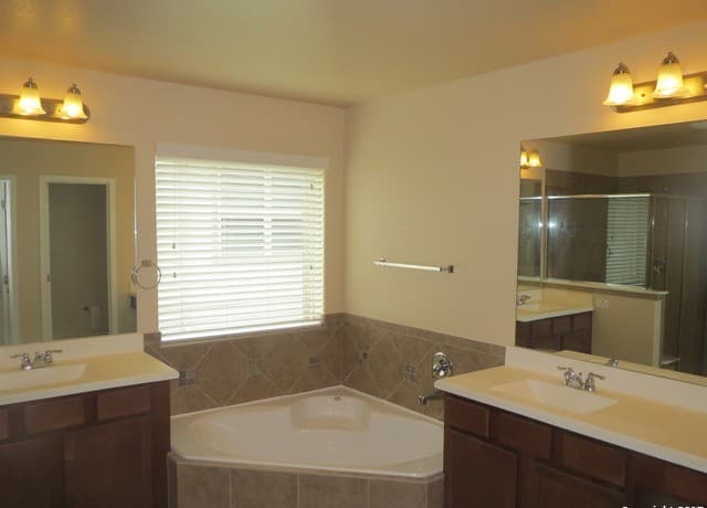 10438  Bulwark Peak, Converse, TX 78109 — photo 11