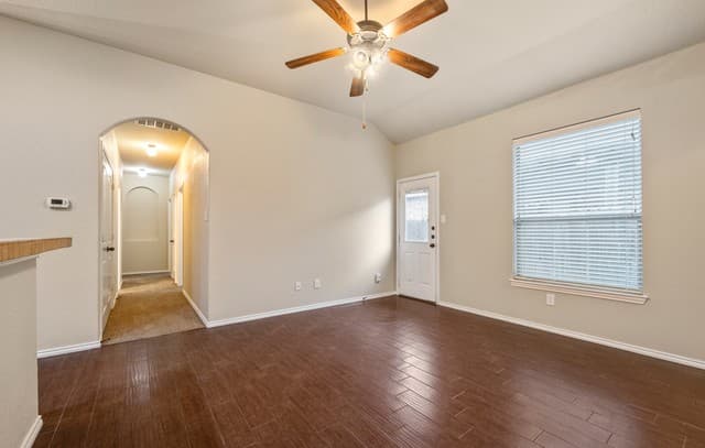 293  Rosalie Dr, New Braunfels, TX 78130 — photo 3