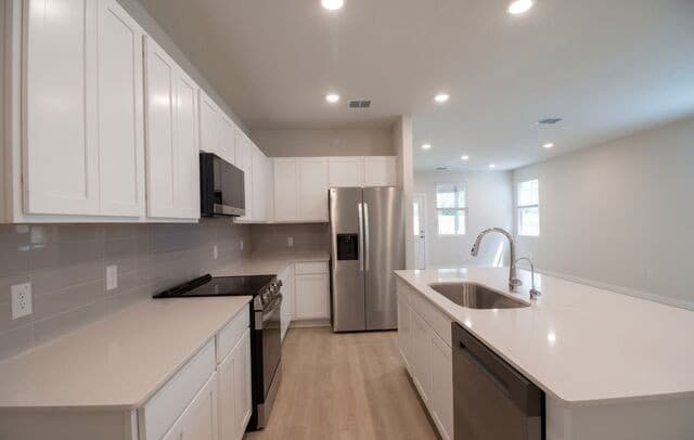 12407  Hurdelbrink Rnch, San Antonio, TX 78245 — photo 11