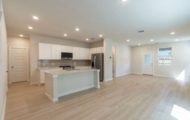 12407  Hurdelbrink Rnch, San Antonio, TX 78245 — photo 6