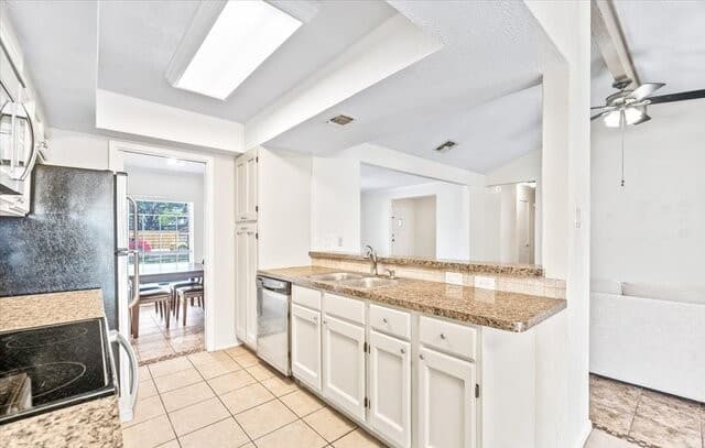 6126  Lyngrove St, San Antonio, TX 78249 — photo 11
