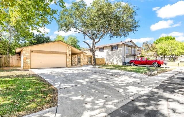 6126  Lyngrove St, San Antonio, TX 78249 — photo 3