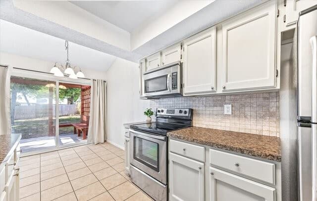 6126  Lyngrove St, San Antonio, TX 78249 — photo 9